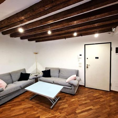 Magnifico Appartamento Ristrutturato Milaan Buitenkant foto
