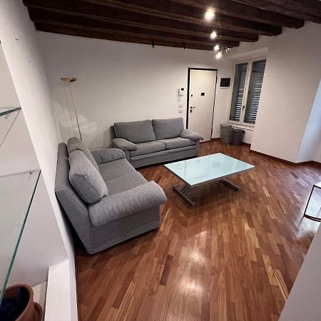 Magnifico Appartamento Ristrutturato Milaan Buitenkant foto
