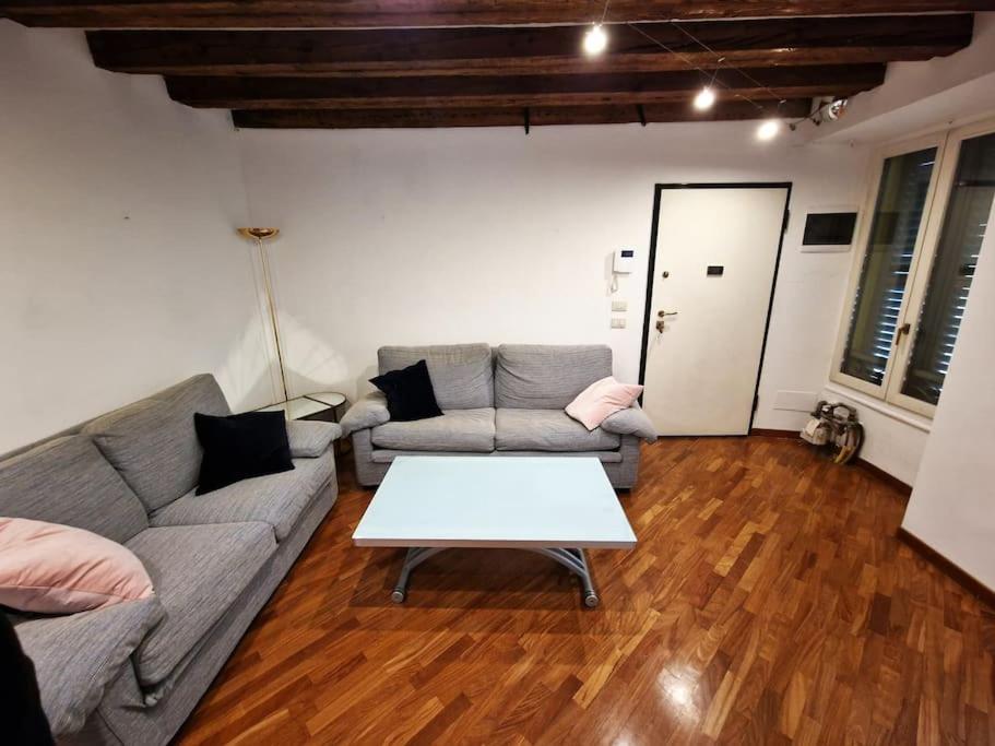 Magnifico Appartamento Ristrutturato Milaan Buitenkant foto
