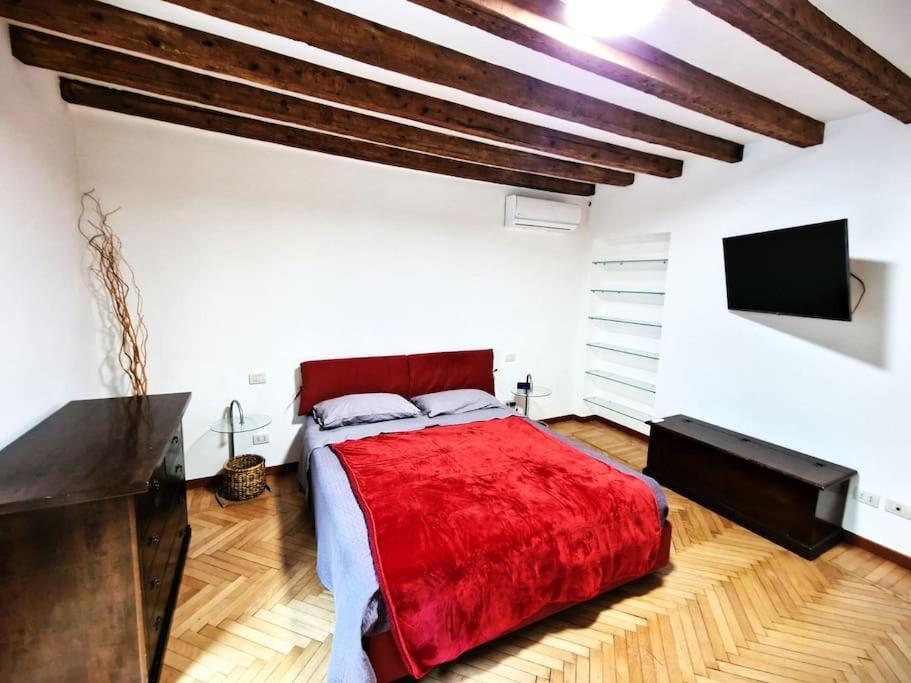 Magnifico Appartamento Ristrutturato Milaan Buitenkant foto