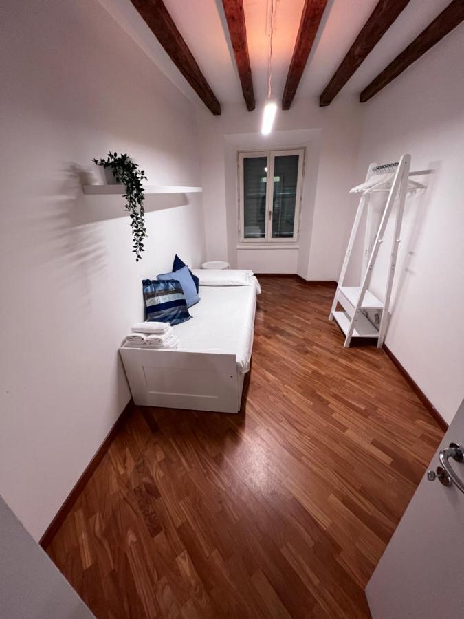 Magnifico Appartamento Ristrutturato Milaan Buitenkant foto